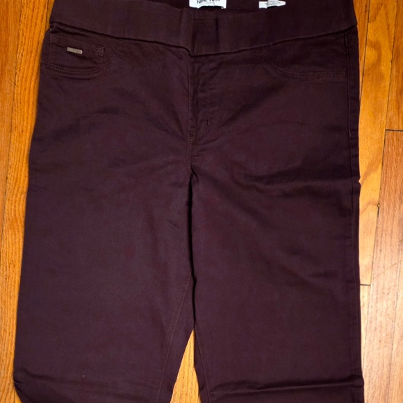 NINE WEST PULL ON STRAIGHT LEG JEANS IN BURGANDY (sz 12) New with tags! - Picture 5 of 5